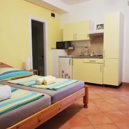 アパート マスリナ *