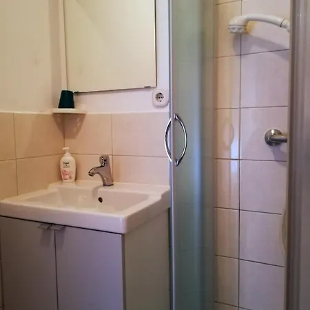 マスリナ アパート