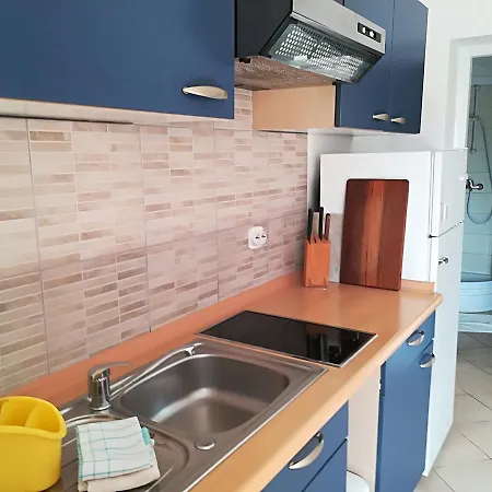 アパート マスリナ ザダル