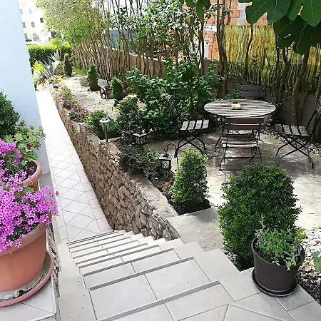 アパート マスリナ ザダル